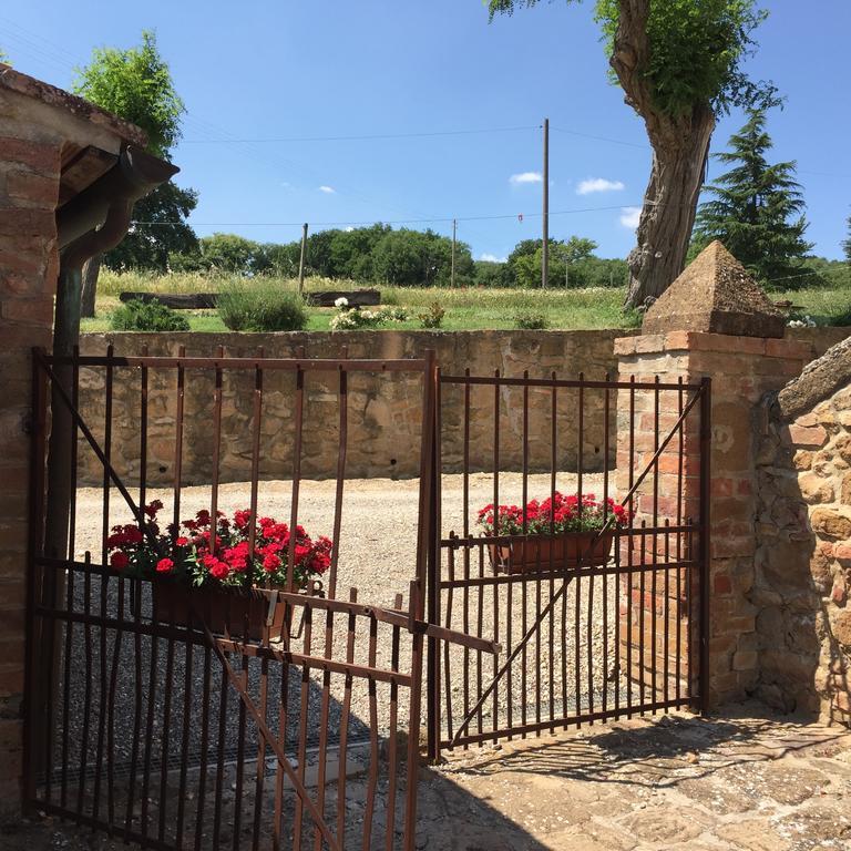 Villa Fonte All'Oppio Con Area Piscina Recintata Pienza Exterior foto